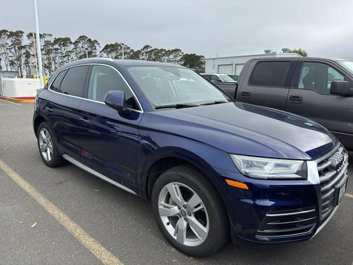 Navarra Blue Metallic 2018 Audi Q5 2.0T Premium Plus