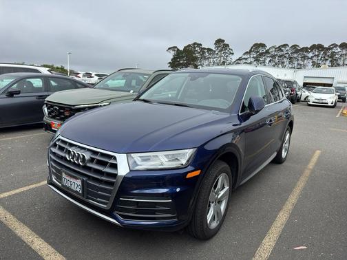 Navarra Blue Metallic 2018 Audi Q5 2.0T Premium Plus