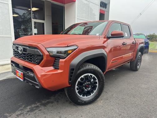 2025 Toyota Tacoma TRD Off-Road