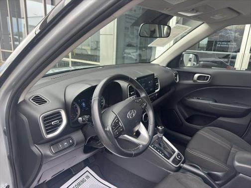 2021 Hyundai VENUE SEL