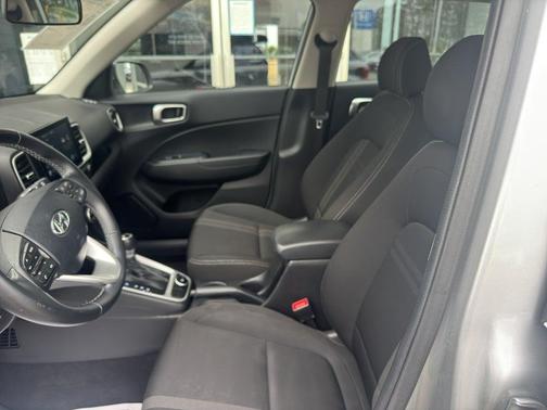 2021 Hyundai VENUE SEL