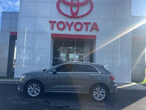 2022 Audi Q3 45 S line Premium Plus