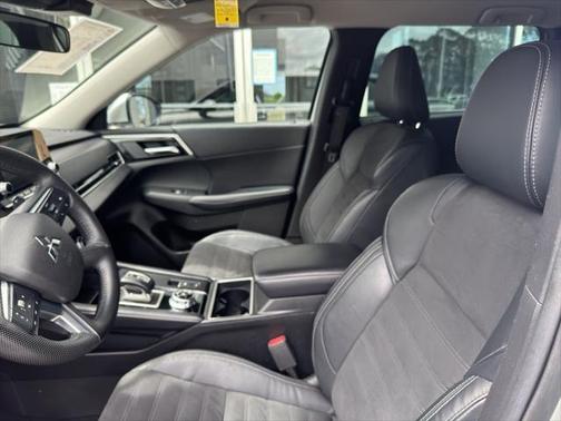 2023 Mitsubishi Outlander SE Special Edition 2WD