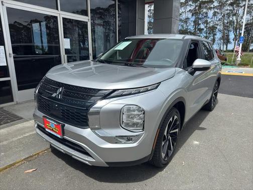 2023 Mitsubishi Outlander SE Special Edition 2WD