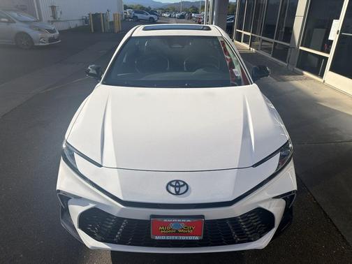 Ice Cap 2026 Toyota Camry Nightshade