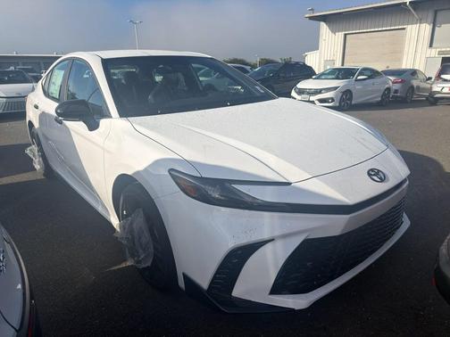 Ice Cap 2026 Toyota Camry Nightshade