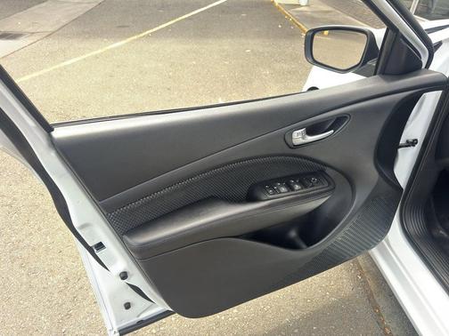 Bright White Clearcoat 2016 Dodge Dart SE