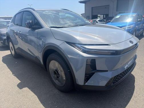 Cement 2026 Toyota C-HR SE