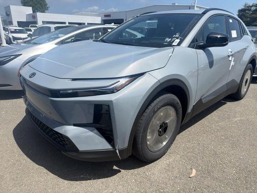 Cement 2026 Toyota C-HR SE