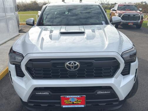 2025 Toyota Tacoma TRD Sport