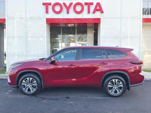 2026 Toyota Highlander XLE