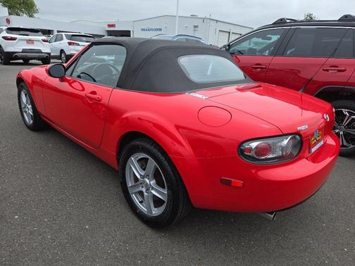 True Red 2006 Mazda MX-5 Miata Touring