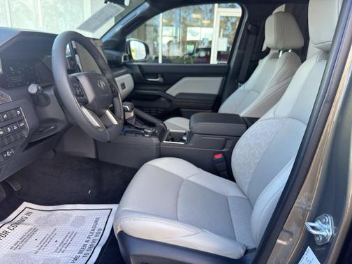 2025 Toyota Tacoma Hybrid Limited