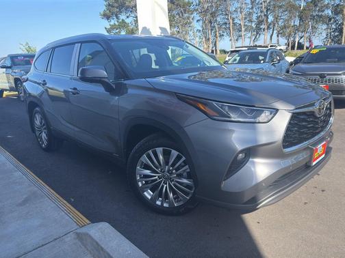 Heavy Metal 2026 Toyota Highlander Hybrid Platinum