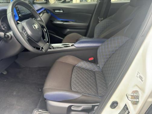 2020 Toyota C-HR XLE