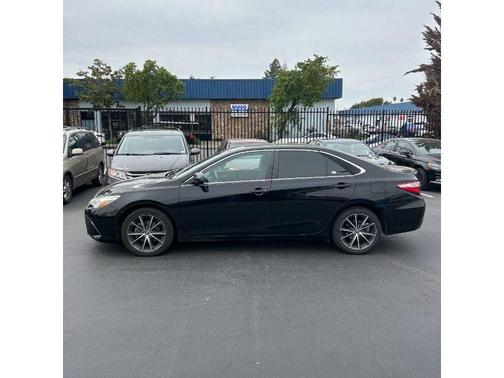 Midnight Black Metallic 2017 Toyota Camry XSE