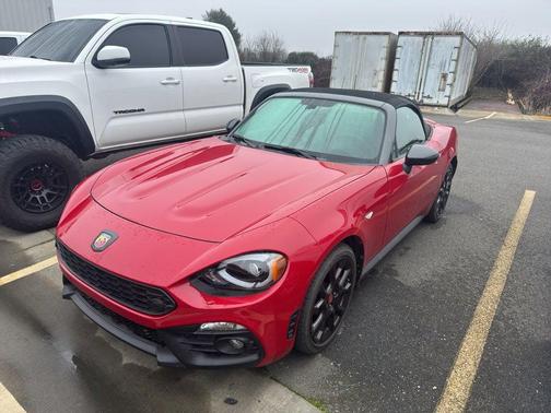 2019 FIAT 124 Spider Base