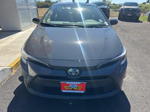 2025 Toyota Corolla Hybrid LE