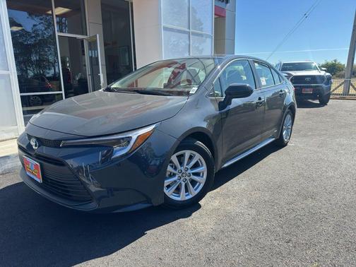 2025 Toyota Corolla Hybrid LE