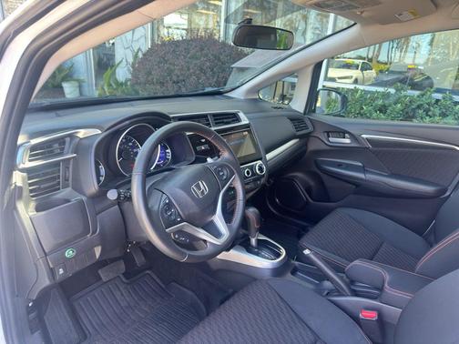 Platinum White Pearl 2020 Honda Fit Sport