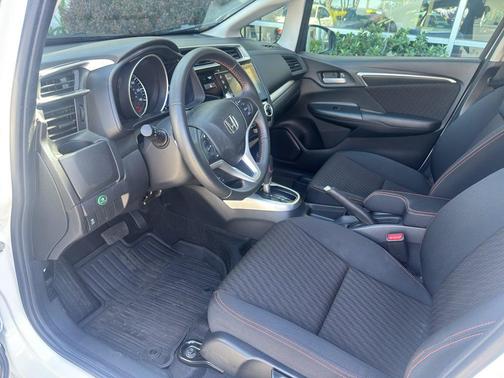 Platinum White Pearl 2020 Honda Fit Sport