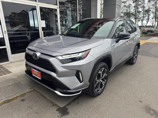 2025 Toyota RAV4 Hybrid SE