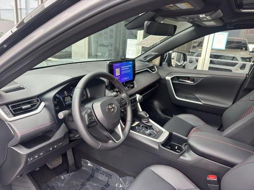 2025 Toyota RAV4 Hybrid SE