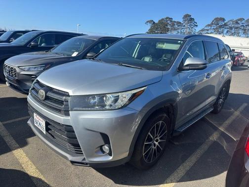 2018 Toyota Highlander SE