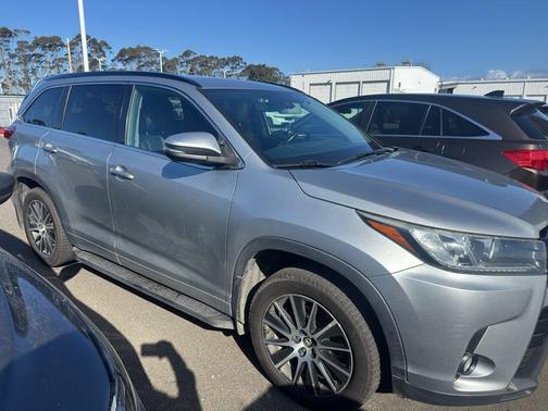 2018 Toyota Highlander SE