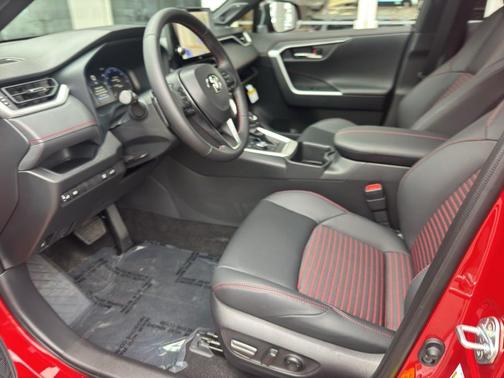 2025 Toyota RAV4 Hybrid SE