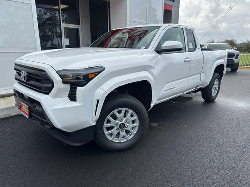 2025 Toyota Tacoma SR5