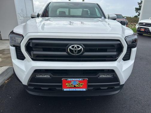 2025 Toyota Tacoma SR5