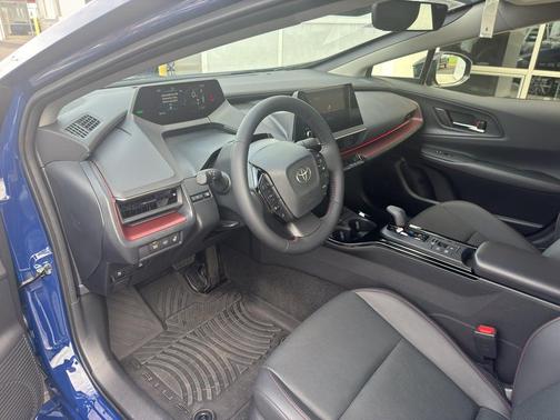 2025 Toyota Prius Plug-In Hybrid XSE