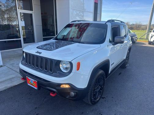 2017 Jeep Renegade Trailhawk