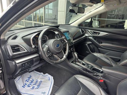 Crystal Black Silica 2022 Subaru Crosstrek Limited