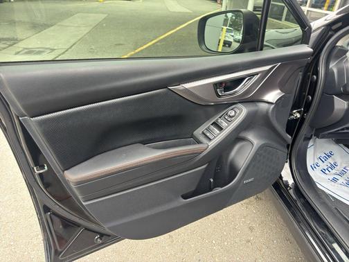 Crystal Black Silica 2022 Subaru Crosstrek Limited