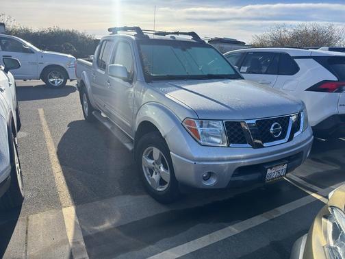 2008 Nissan Frontier LE Crew Cab