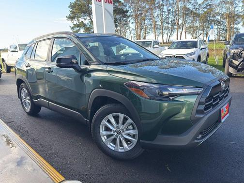 2026 Toyota Corolla Cross LE