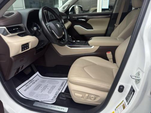 2022 Toyota Highlander Hybrid Limited