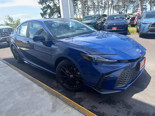 Reservoir Blue 2026 Toyota Camry SE