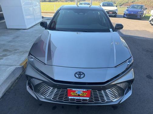 Heavy Metal w/Midnight Black Metallic Roof 2026 Toyota Camry XSE