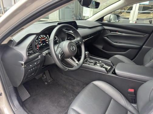 2025 Mazda Mazda3 FWD w/Preferred Package