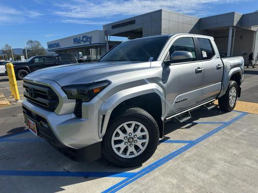2025 Toyota Tacoma SR5