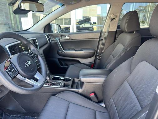 Black Cherry 2021 Kia Sportage LX