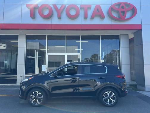 Black Cherry 2021 Kia Sportage LX