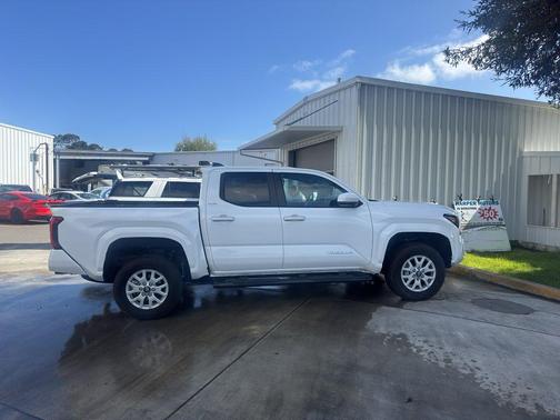Ice Cap 2024 Toyota Tacoma SR5
