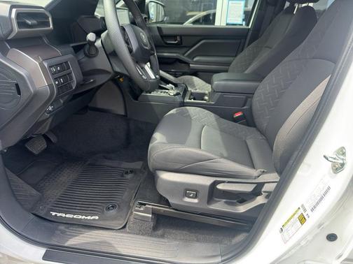 Ice Cap 2024 Toyota Tacoma SR5