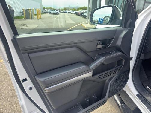 Ice Cap 2024 Toyota Tacoma SR5