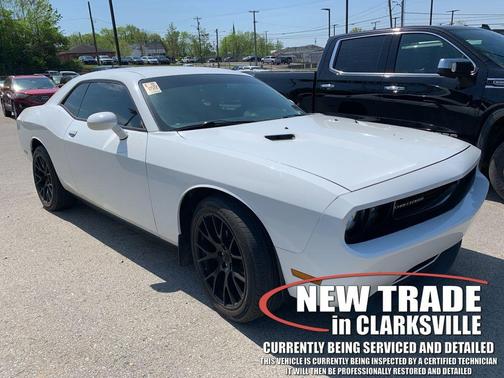Bright White Clearcoat 2014 Dodge Challenger SXT