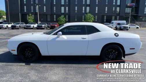 Bright White Clearcoat 2014 Dodge Challenger SXT